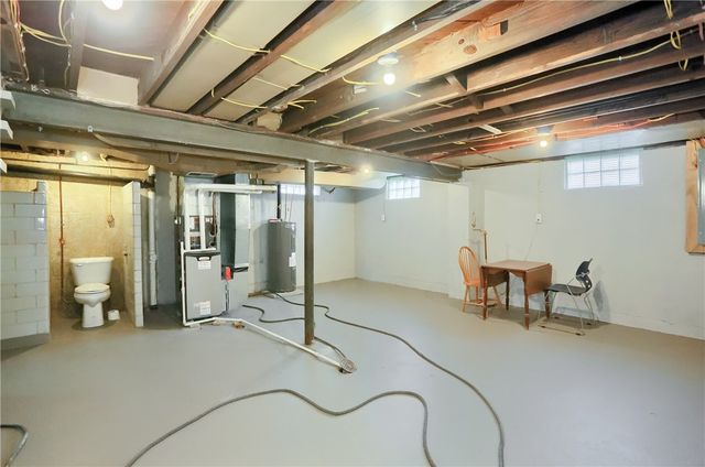 740 Pershing St, Ellwood City, PA 16117