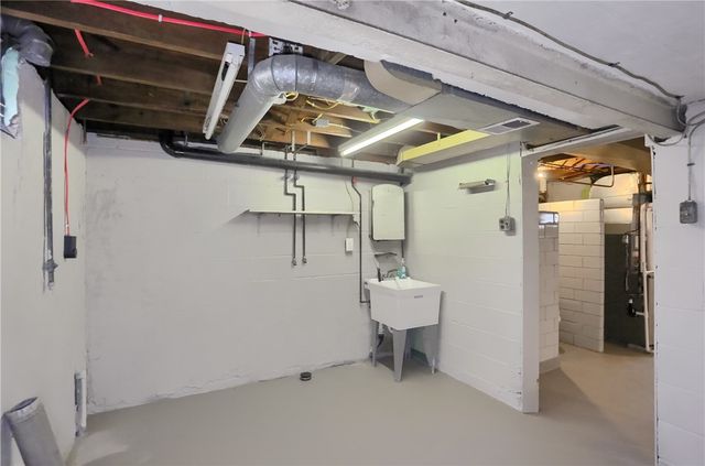 740 Pershing St, Ellwood City, PA 16117