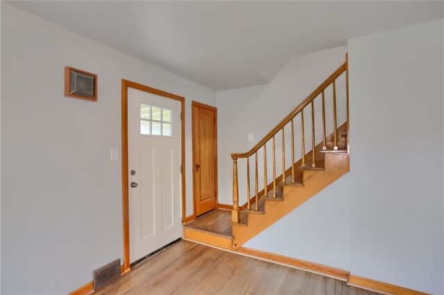 740 Pershing St, Ellwood City, PA 16117