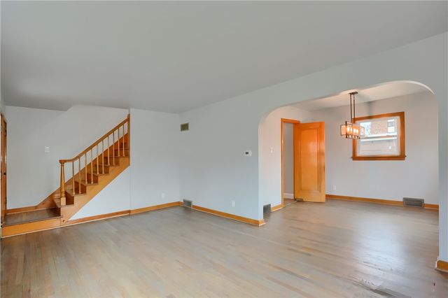 740 Pershing St, Ellwood City, PA 16117