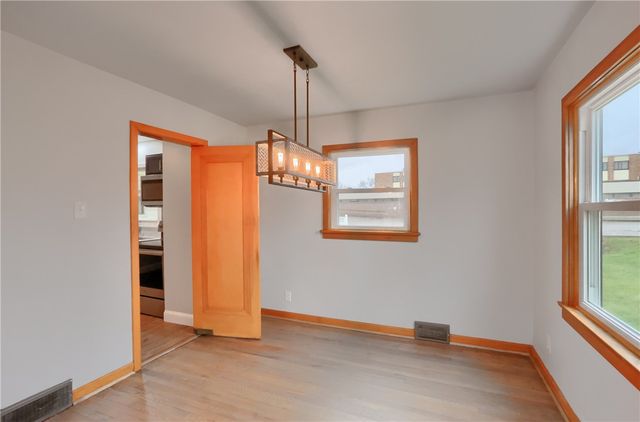 740 Pershing St, Ellwood City, PA 16117