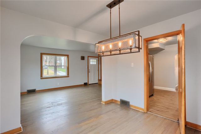 740 Pershing St, Ellwood City, PA 16117