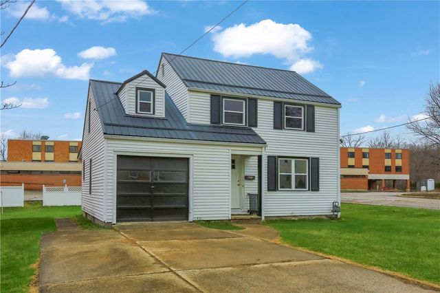 740 Pershing St, Ellwood City, PA 16117