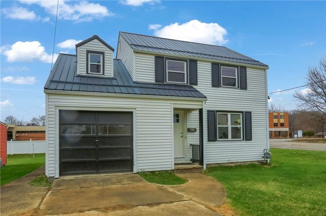 740 Pershing St, Ellwood City, PA 16117