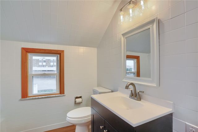 740 Pershing St, Ellwood City, PA 16117