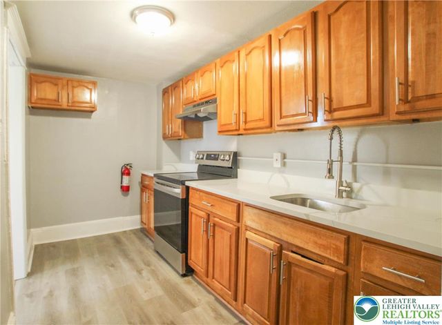 682 Bushkill Street, Easton, PA 18042