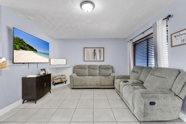 6400 Coolidge Street, Hollywood, FL 33024