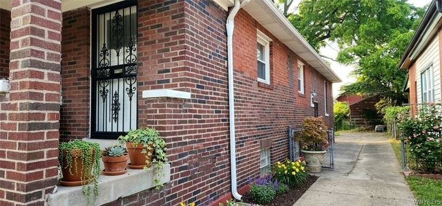 22 Fernhill Avenue, Buffalo, NY 14215