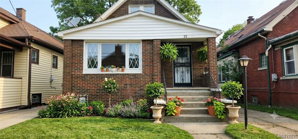 22 Fernhill Avenue, Buffalo, NY 14215