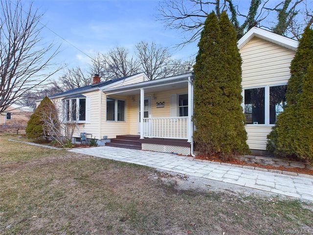 115 Clinton Avenue, Patchogue, NY 11772