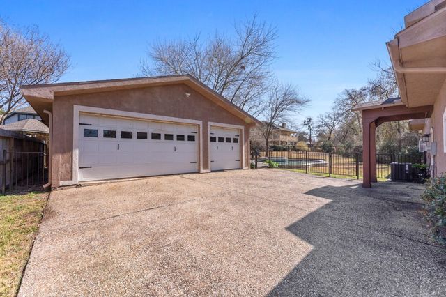7083 Edgewater Drive, Willis, TX 77318
