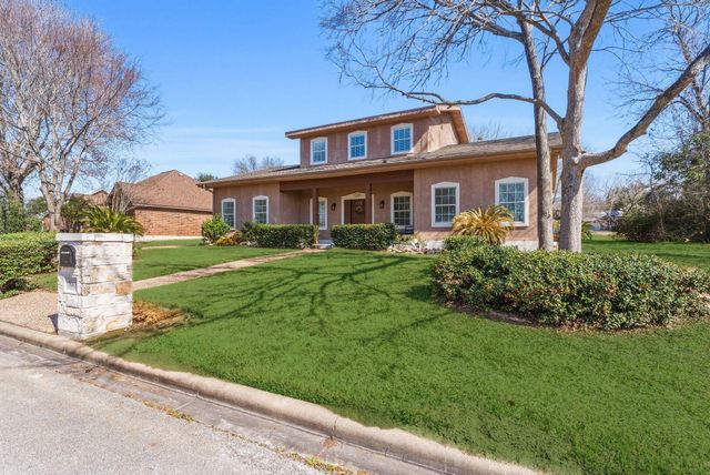 7083 Edgewater Drive, Willis, TX 77318