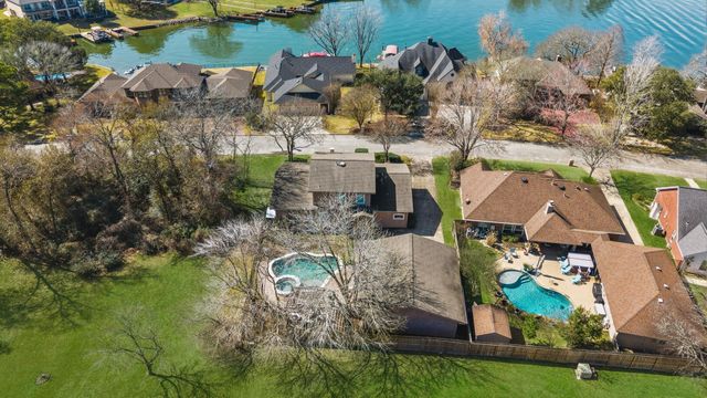 7083 Edgewater Drive, Willis, TX 77318