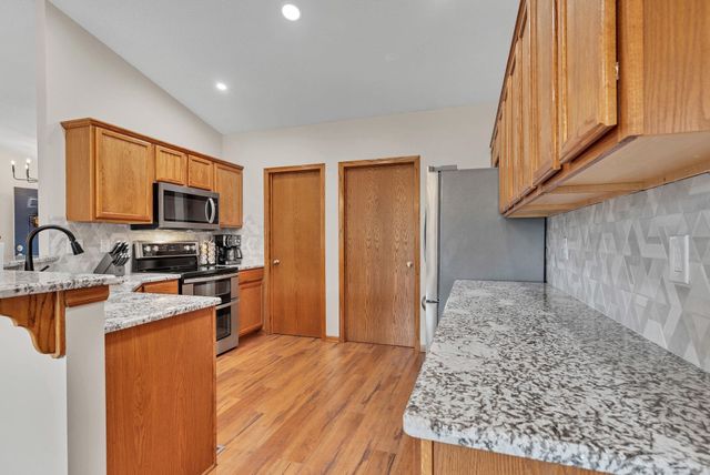 1481 S Shiloh Ct, Wichita, KS 67207