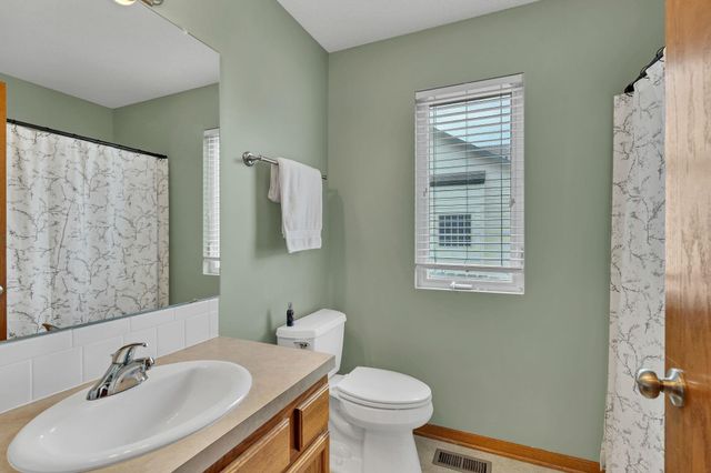 1481 S Shiloh Ct, Wichita, KS 67207