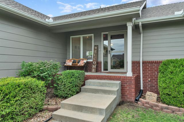 1481 S Shiloh Ct, Wichita, KS 67207