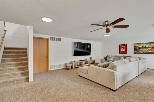 1481 S Shiloh Ct, Wichita, KS 67207