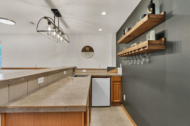 1481 S Shiloh Ct, Wichita, KS 67207