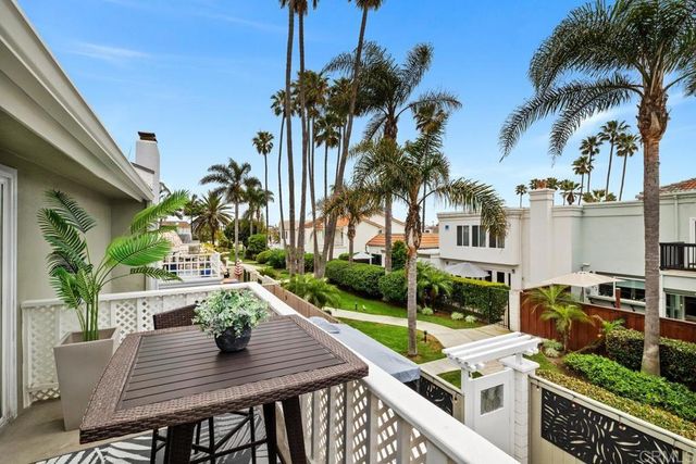 69 HALF MOON BEND, Coronado, CA 92118