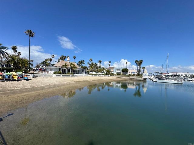 69 HALF MOON BEND, Coronado, CA 92118