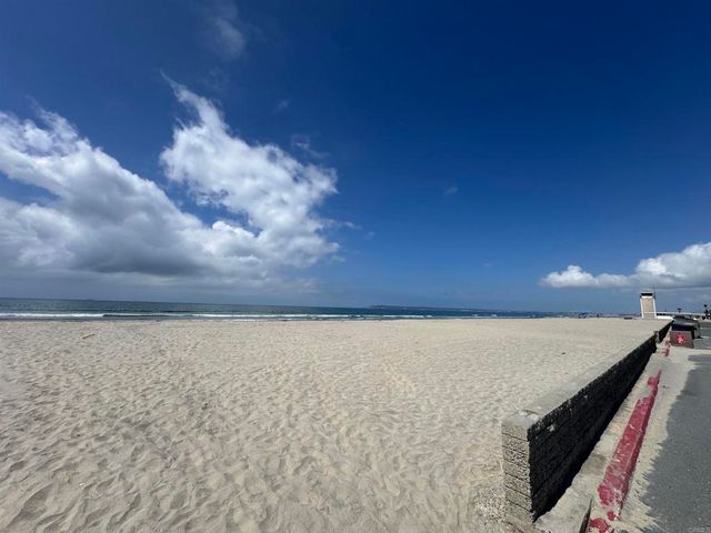 69 HALF MOON BEND, Coronado, CA 92118