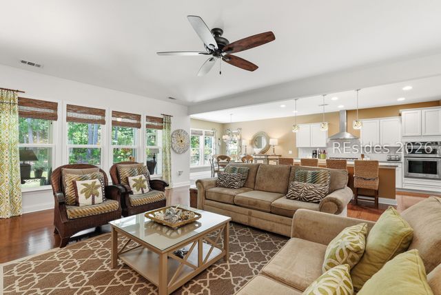 8 Waxwing Ct, Bluffton, SC 29910