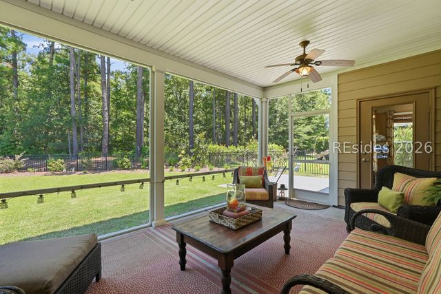 8 Waxwing Ct, Bluffton, SC 29910