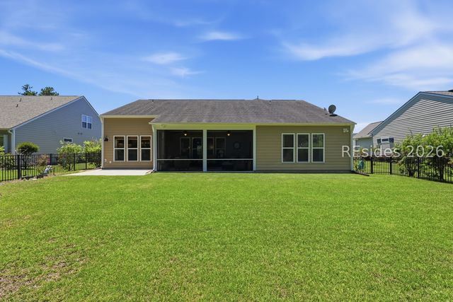 8 Waxwing Ct, Bluffton, SC 29910