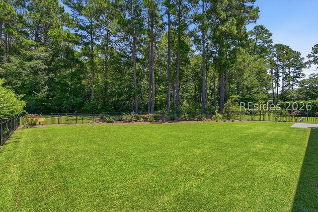 8 Waxwing Ct, Bluffton, SC 29910