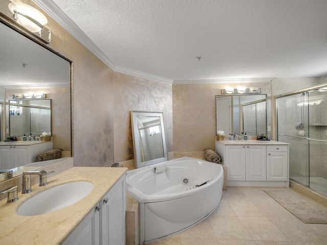 700 Ocean Royale 401, Juno Beach, FL 33408