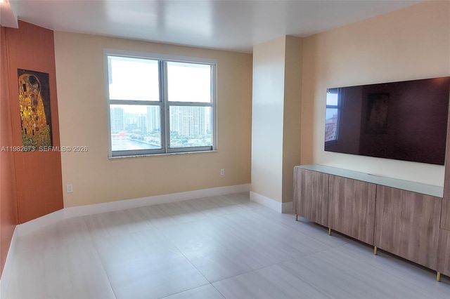 1985 S Ocean Drive 22E, Hallandale Beach, FL 33009