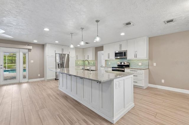 1611 SUNNYHILLS DRIVE, Brandon, FL 33510