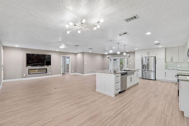 1611 SUNNYHILLS DRIVE, Brandon, FL 33510