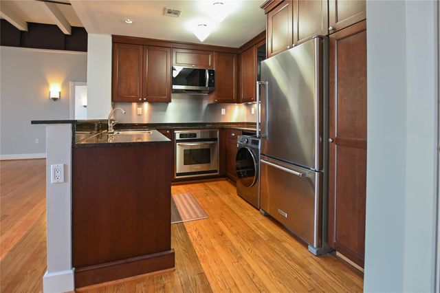 415 22nd Street 4B, Galveston, TX 77550