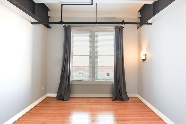 415 22nd Street 4B, Galveston, TX 77550