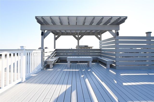 415 22nd Street 4B, Galveston, TX 77550