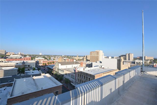 415 22nd Street 4B, Galveston, TX 77550