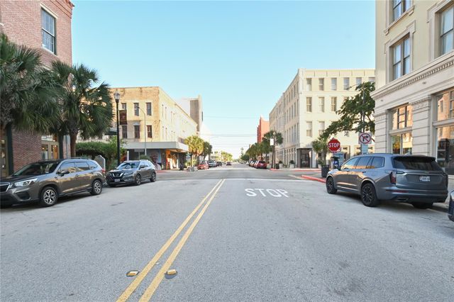 415 22nd Street 4B, Galveston, TX 77550