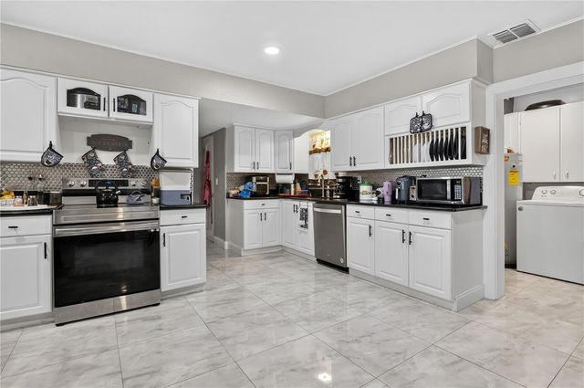 9727 BEAR LAKE ROAD, Apopka, FL 32703