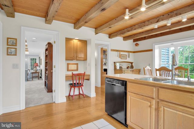 223 W LISBURN RD, Mechanicsburg, PA 17055