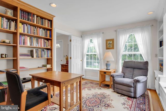 223 W LISBURN RD, Mechanicsburg, PA 17055