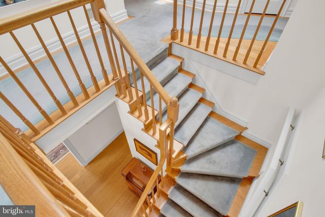 223 W LISBURN RD, Mechanicsburg, PA 17055