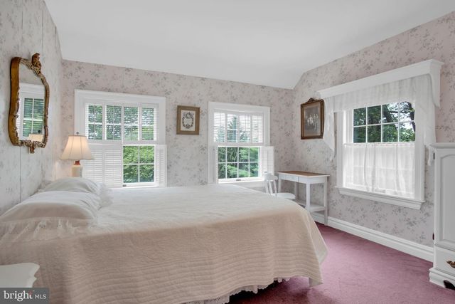223 W LISBURN RD, Mechanicsburg, PA 17055