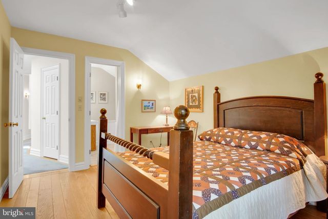 223 W LISBURN RD, Mechanicsburg, PA 17055