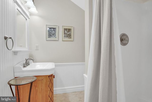 223 W LISBURN RD, Mechanicsburg, PA 17055
