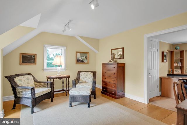 223 W LISBURN RD, Mechanicsburg, PA 17055