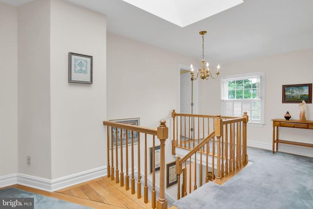 223 W LISBURN RD, Mechanicsburg, PA 17055