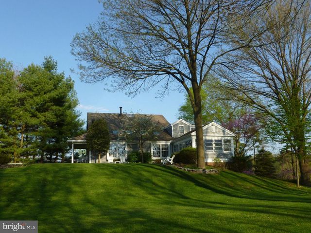 223 W LISBURN RD, Mechanicsburg, PA 17055
