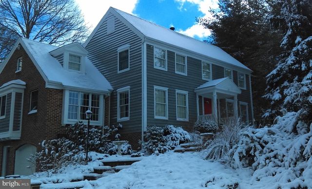 223 W LISBURN RD, Mechanicsburg, PA 17055