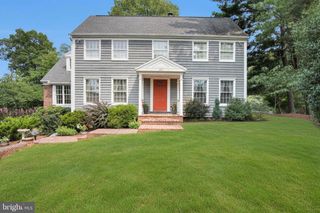 223 W LISBURN RD, Mechanicsburg, PA 17055